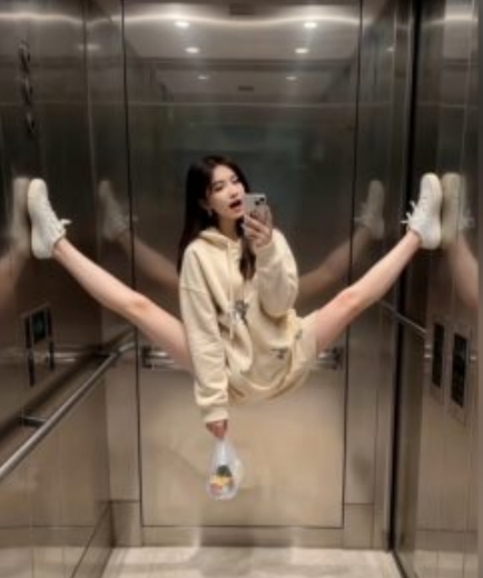 AI生成电梯一字马美女制作教程，条条流量上万，别再在外面被割韭菜了，全流程实操_大叔资源库-大叔资源库-资源-项目-副业-兼职-创业-大叔的库-大叔的库
